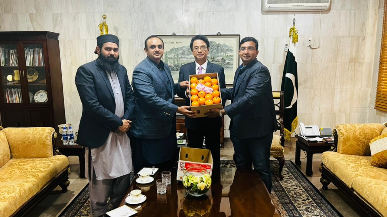 President SCC&I Mr. Shoaib Ahmad Basra visited Korean Embassy accompanied with Vice President SCC&I Mr. Muhammad Hassan Yousaf & Executive Member Mr. Mukhtar Alam and hold a meeting with Mr. Suh Sangpyo Ambassador of Korea