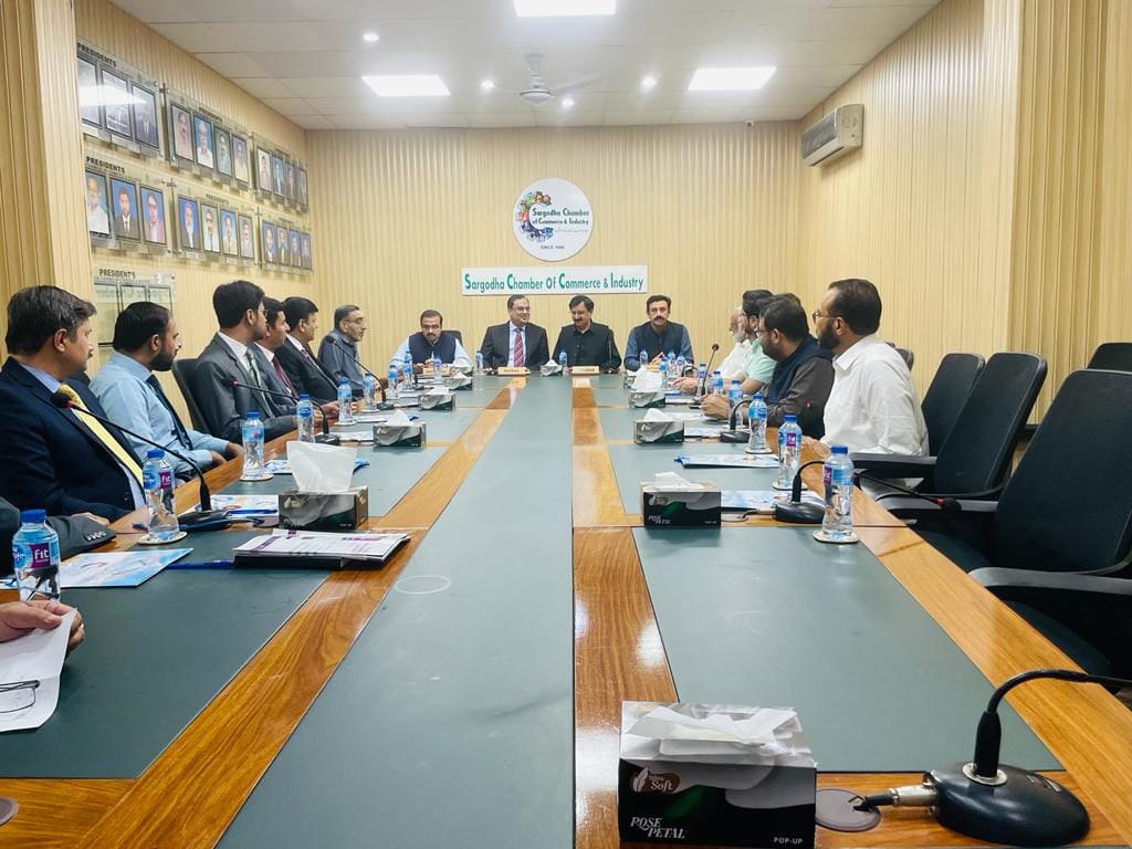 Mr.Kamran Mehmood Regional Manager,Meezan Bank Sargodha visited SCC&I and hold a meeting.